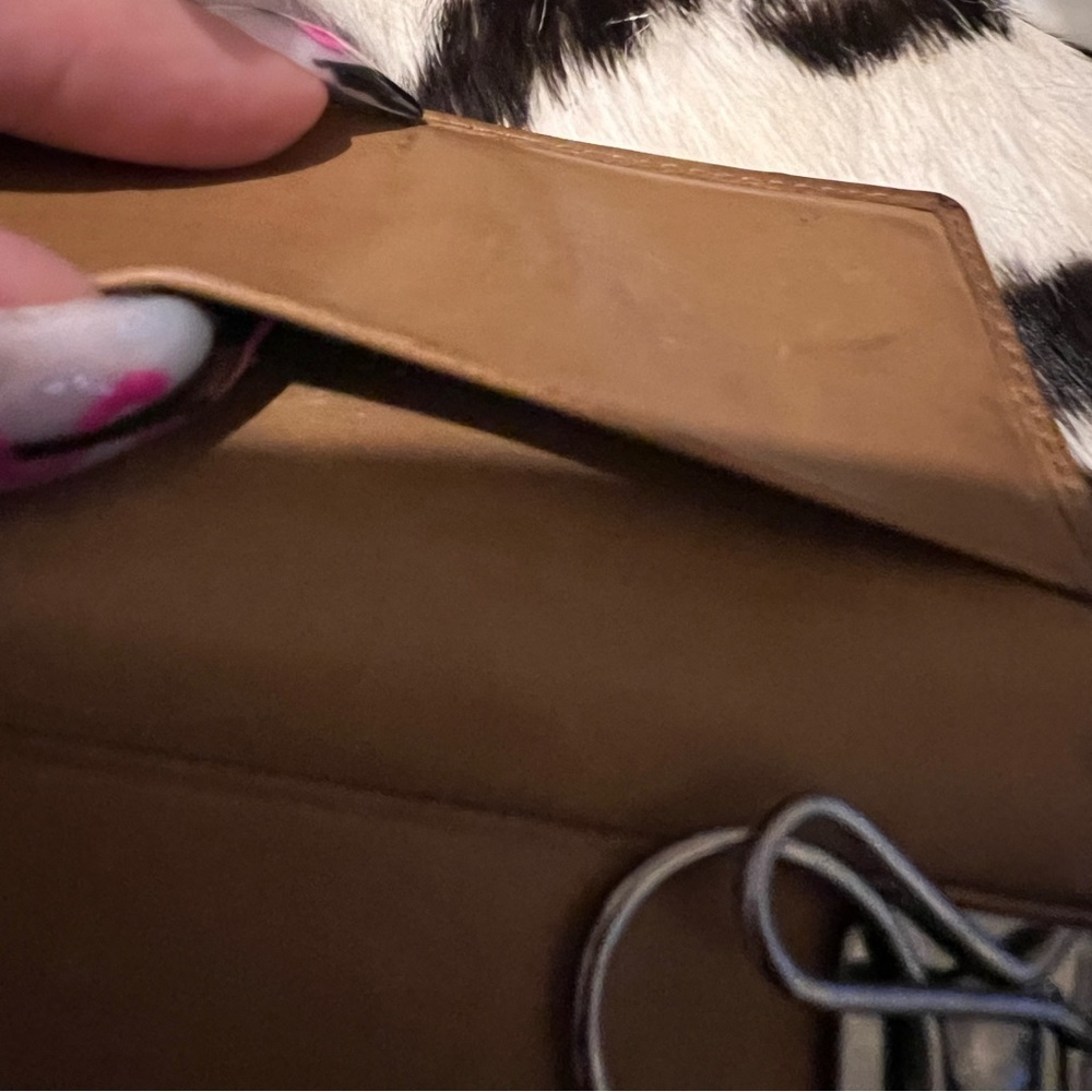 Authentic Gucci Key Holder - Picture 12 of 14